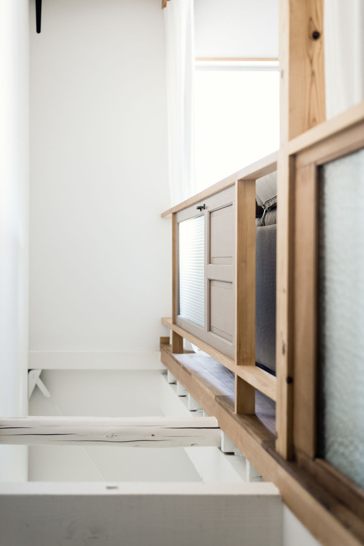 Re:Toyosaki, coil松村一輝建設計事務所 coil松村一輝建設計事務所 Eclectic style corridor, hallway & stairs