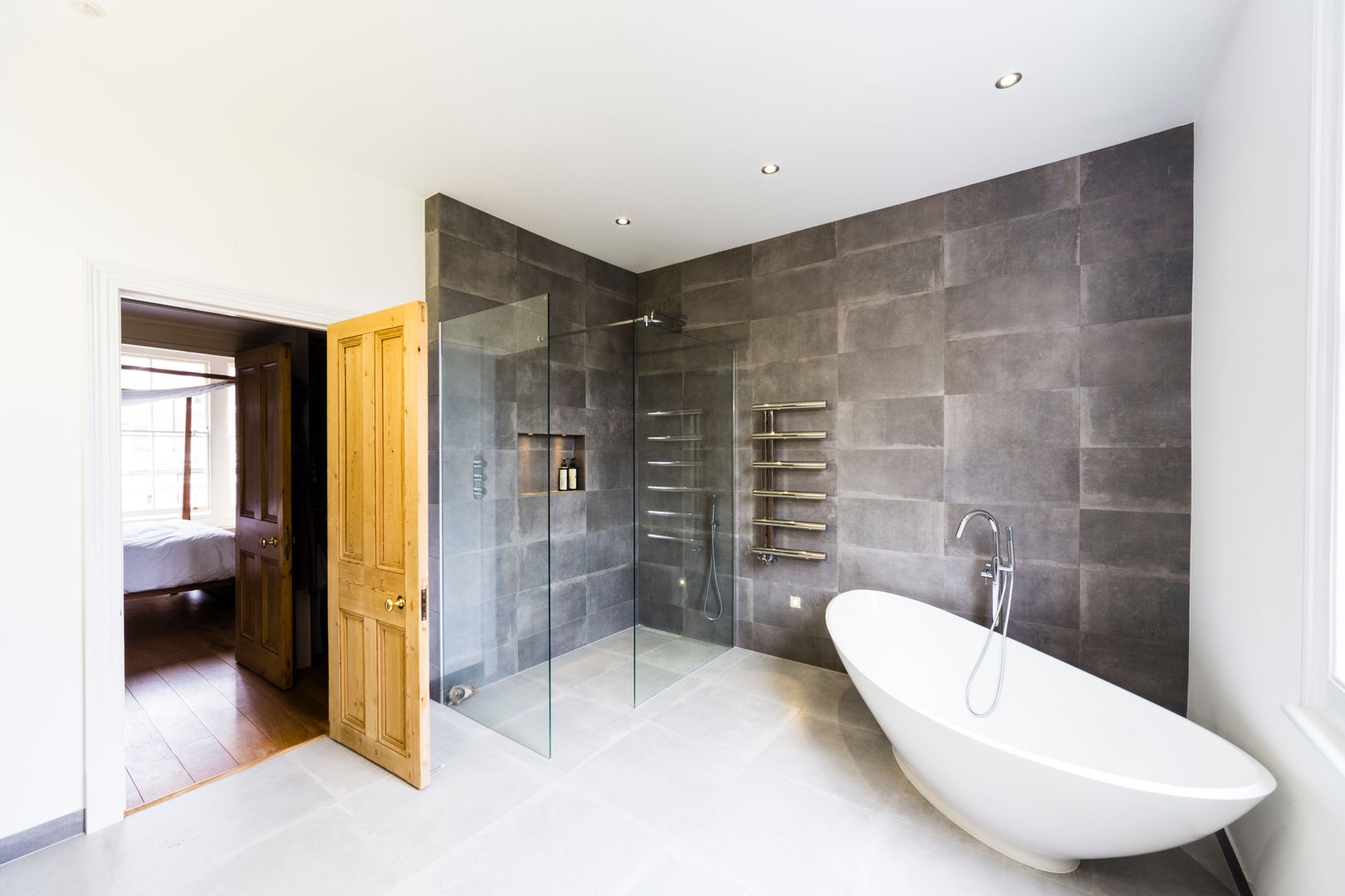 New bathroom design and installation Affleck Property Services Bagno moderno
