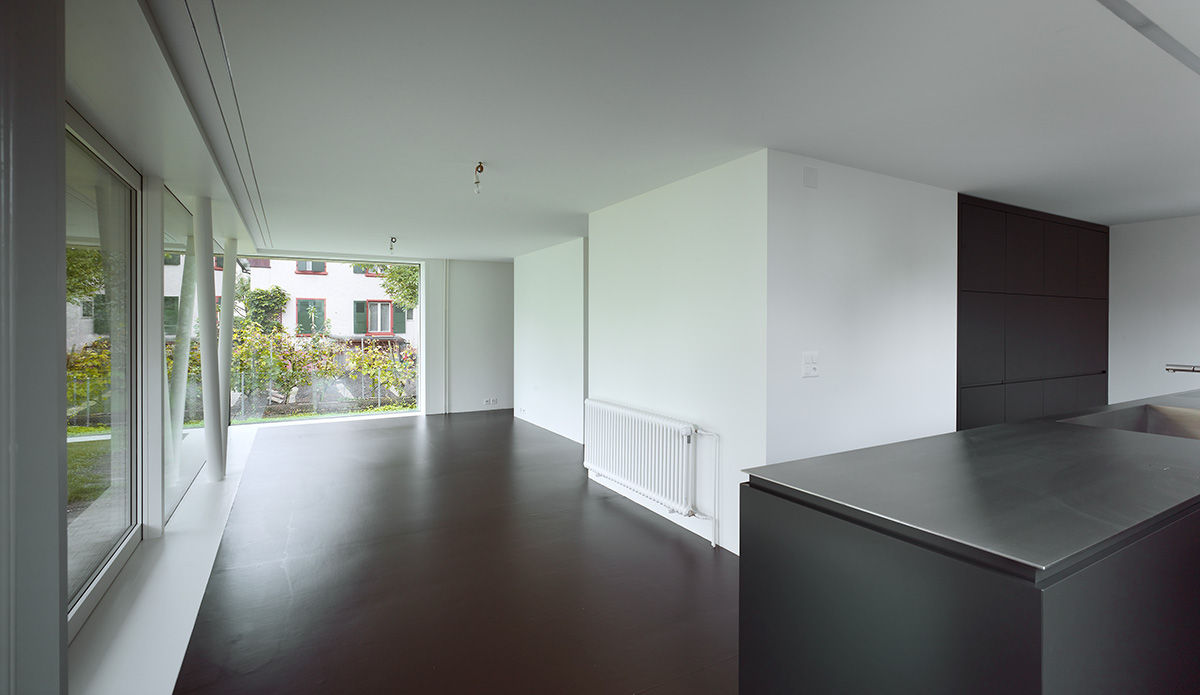 Wohnhaus Münchenstein, raeto studer architekten raeto studer architekten Modern corridor, hallway & stairs