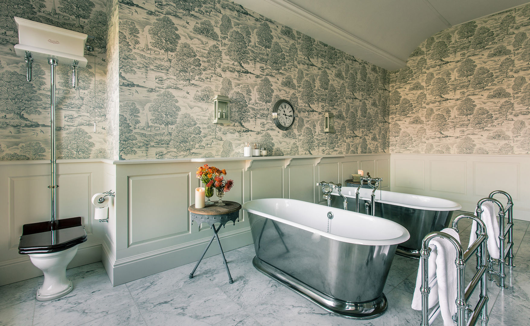 Country Estate, Dorset homify Country style bathroom Bathtubs & showers