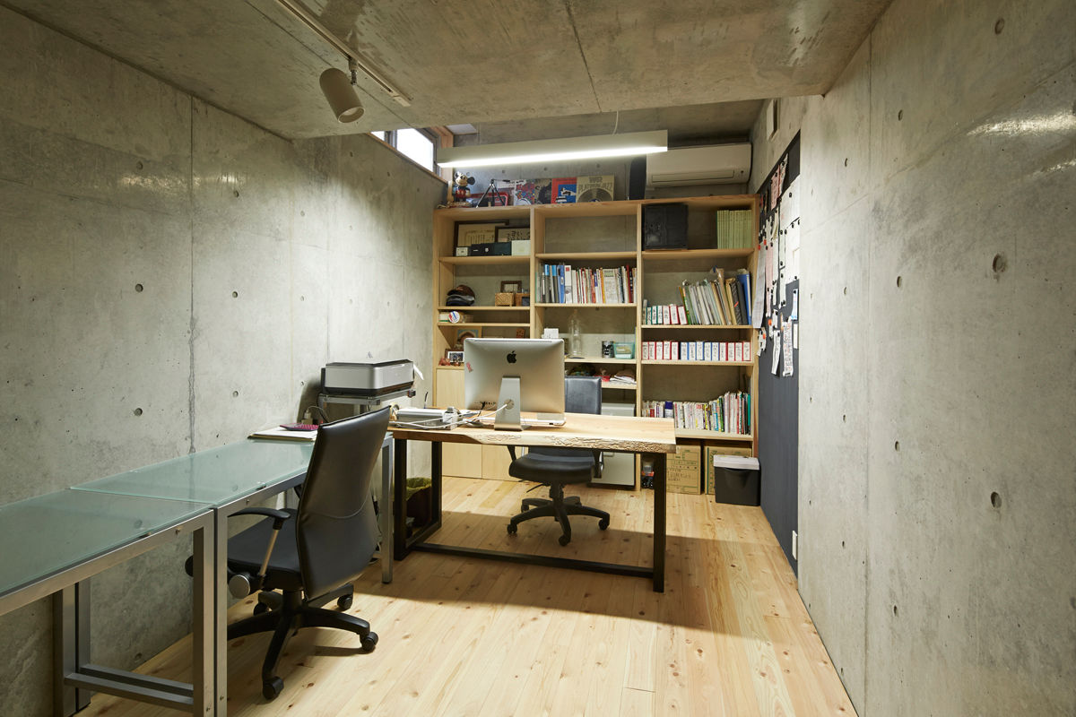 前川の住宅, 一級建築士事務所co-designstudio 一級建築士事務所co-designstudio Oficinas y bibliotecas de estilo moderno