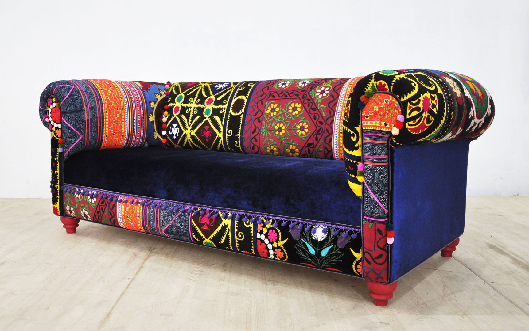 Vivense, Name Design Studio Name Design Studio Ruang Keluarga Modern Sofas & armchairs