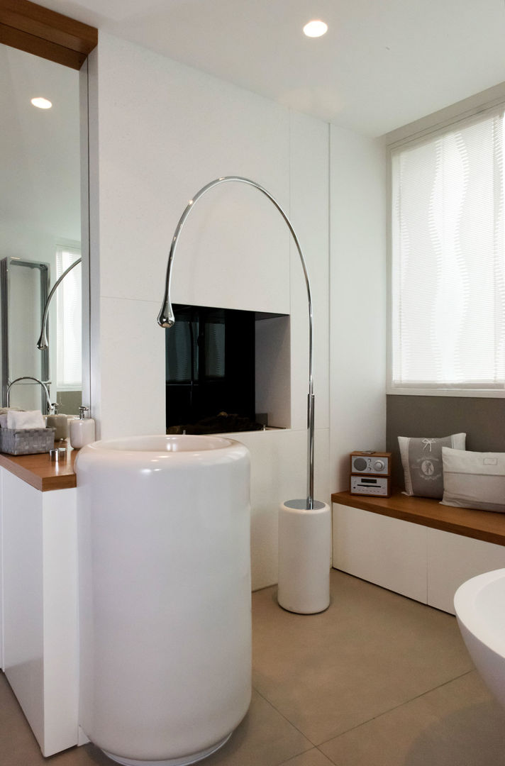 Villa T, Studio Vesce Architettura Studio Vesce Architettura Modern bathroom