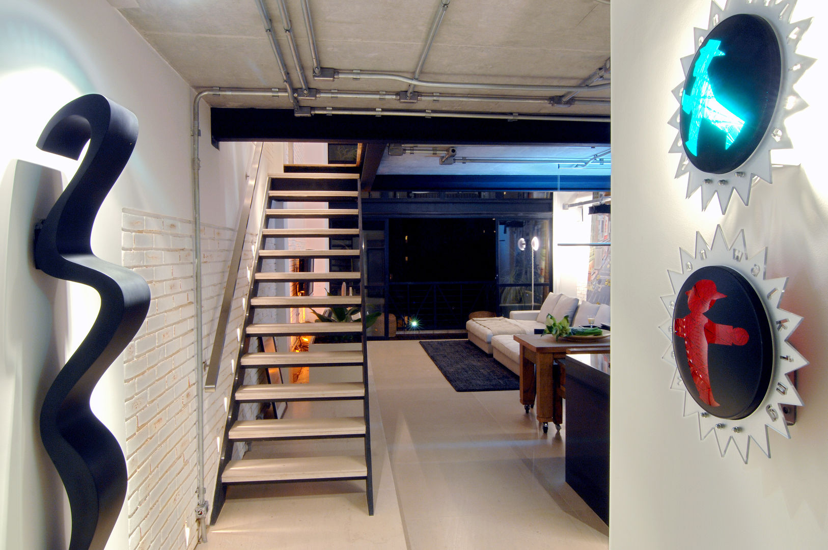 MM, Flávia Gerab Flávia Gerab Pasillos, vestíbulos y escaleras de estilo moderno