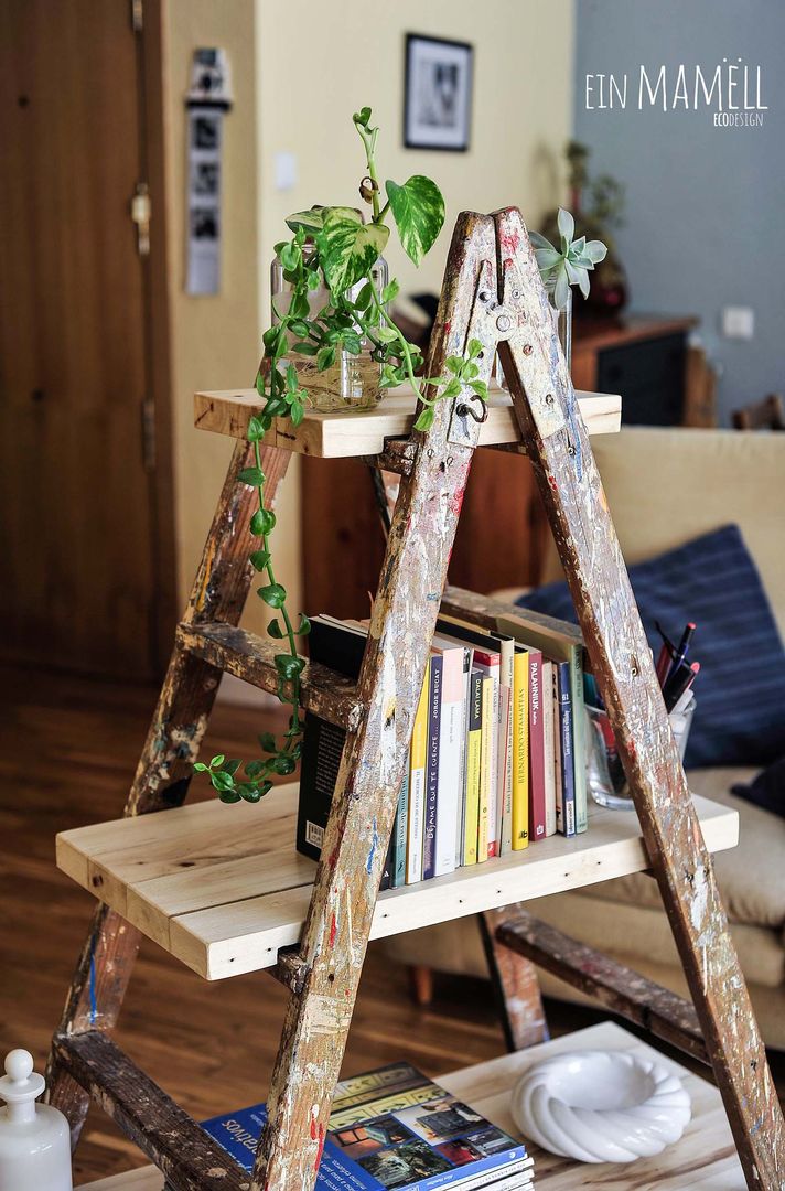 Escalera de pintor vintage, Ein Mamëll Ein Mamëll Rustic style living room Shelves