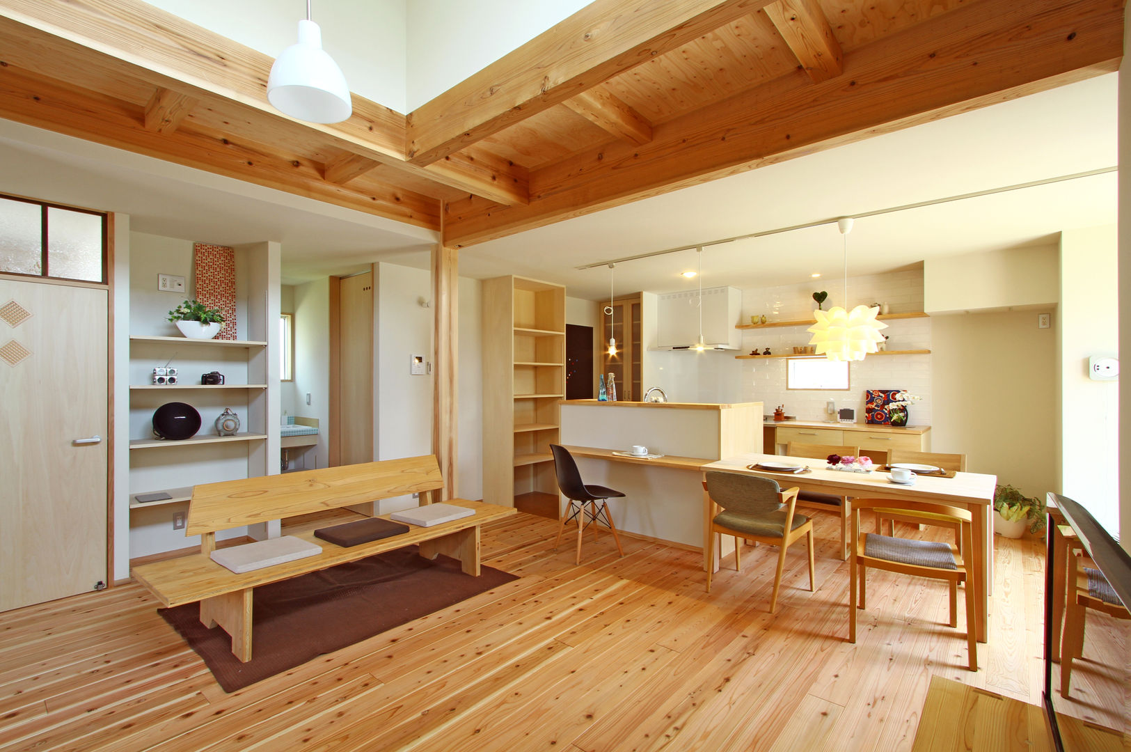 下岩成の家, 有限会社 コアハウス 有限会社 コアハウス Scandinavian style living room