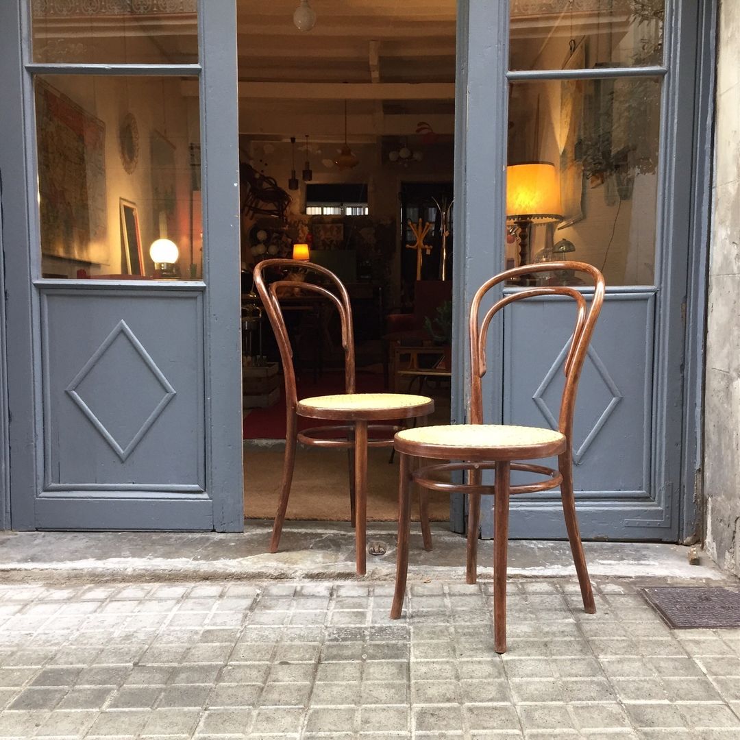 Sillas Thonet: Las Sillas que quedan con cualquier Estilo y Habitación en tu Casa, La Mueblerí La Mueblerí Salle à manger classique Tabourets & bancs