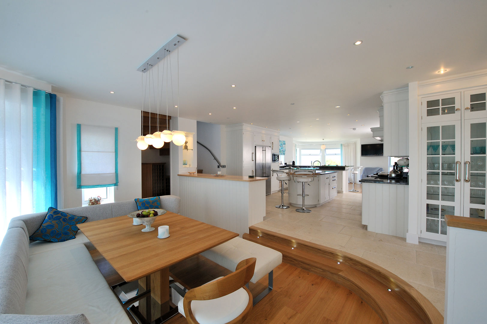 The Sea House, Porth, Cornwall homify Salas de jantar modernas