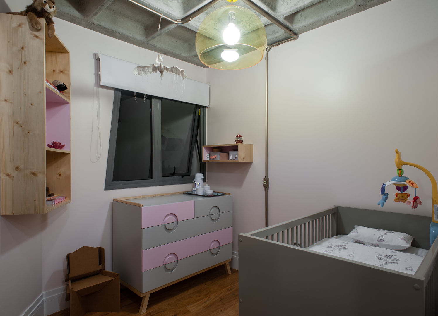 Aimbere, PM Arquitetura PM Arquitetura Industrial style nursery/kids room