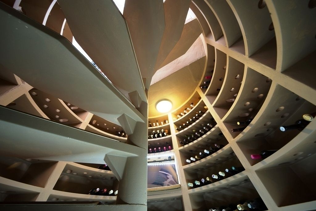 Spiralweinkeller, JMF JMF Bodegas de estilo clásico