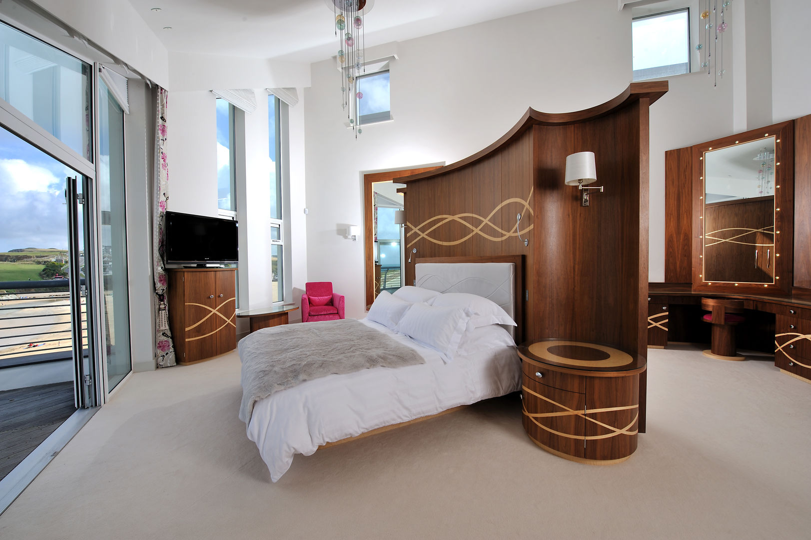 The Sea House, Porth, Cornwall homify Kamar Tidur Modern