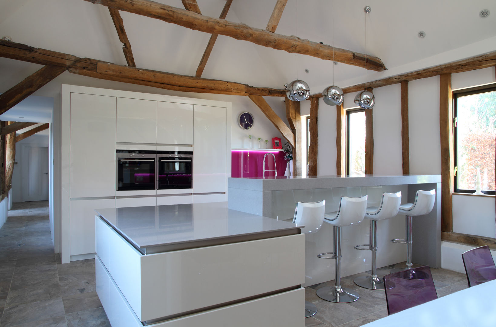 Modernist kitchen in Hertfordshire John Ladbury and Company Modern kitchen