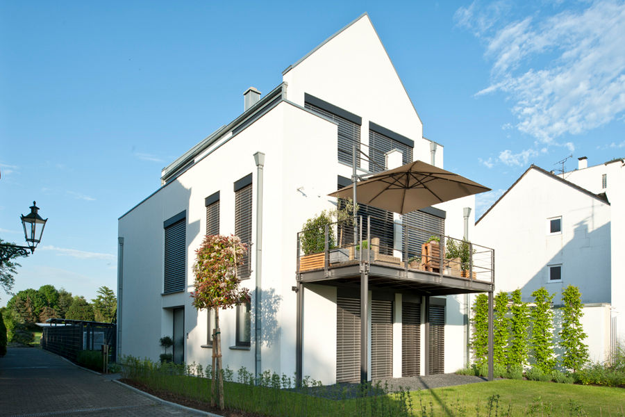 Umbau Einfamilienhaus in Düsseldorf, Architekturbüro J. + J. Viethen Architekturbüro J. + J. Viethen Casas de estilo moderno