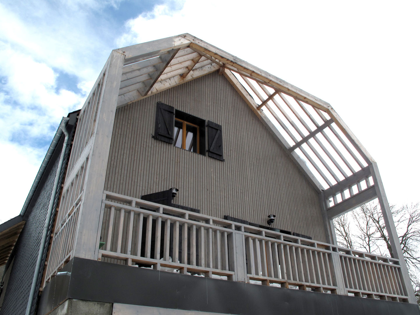 homify Balcones y terrazas de estilo rural