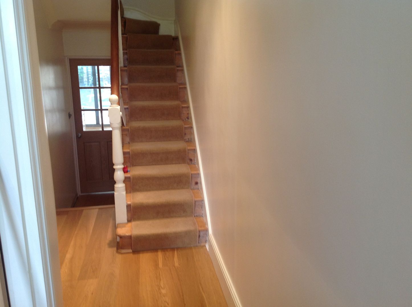Barnet House Extension, Refurb It All Refurb It All Modern corridor, hallway & stairs