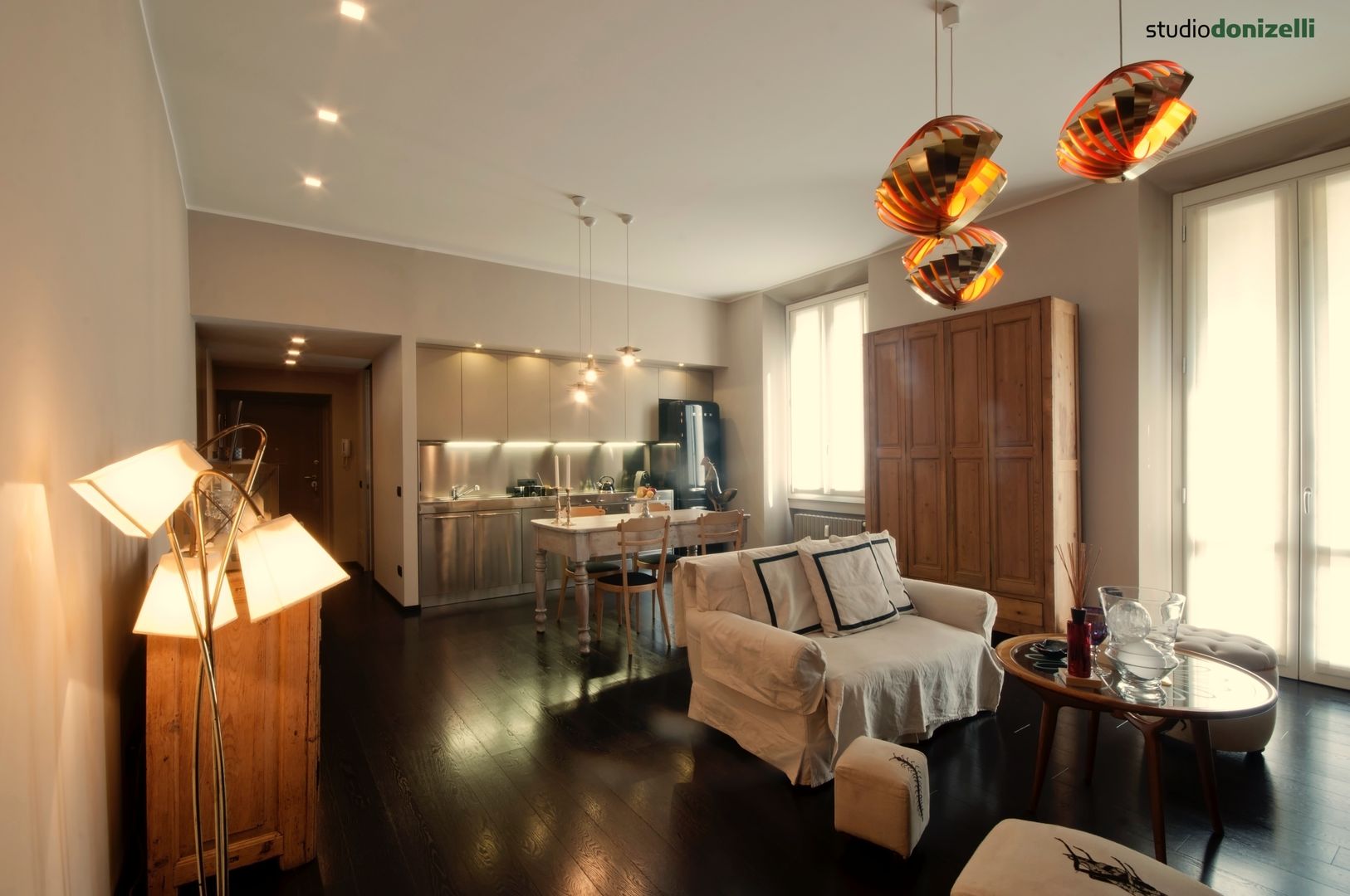 Casa Nadine, stile in low cost!, studiodonizelli studiodonizelli Modern living room Lighting