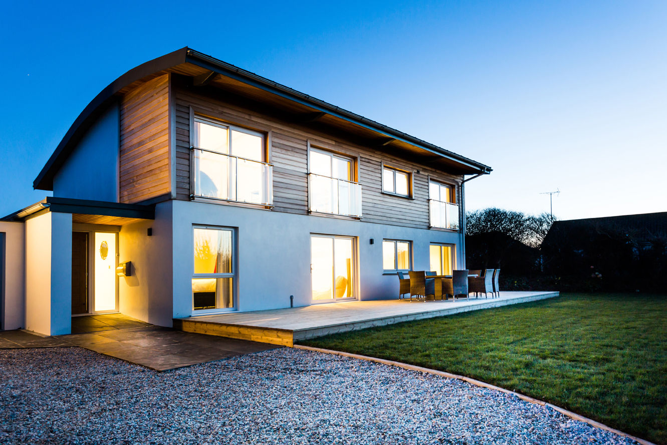 Sundown, Widemouth Bay, Cornwall homify Casas modernas: Ideas, diseños y decoración