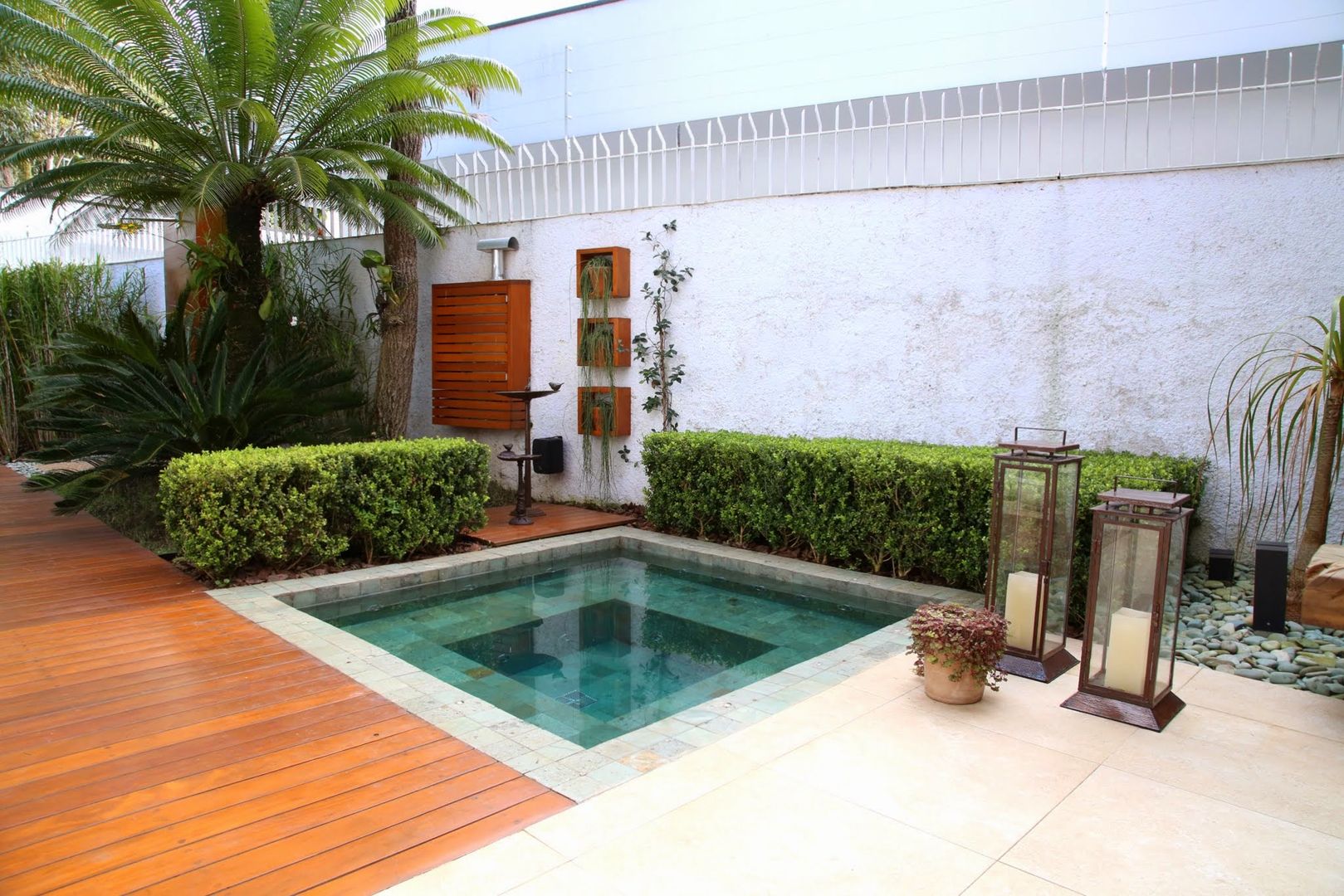 Residência Jardim Marajoara, MeyerCortez arquitetura & design MeyerCortez arquitetura & design بلكونة أو شرفة