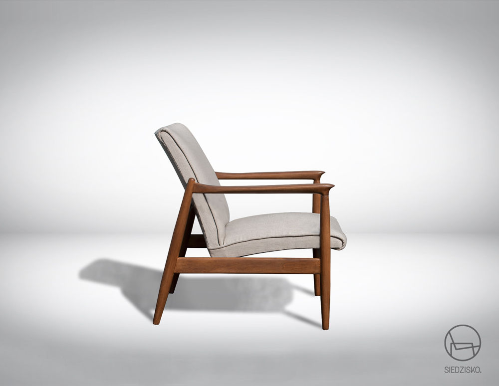 Ferarro - chair from 60s, Poland homify Ruang Keluarga Klasik Sofas & armchairs