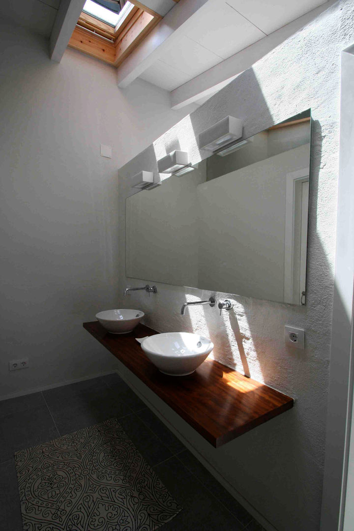 Suite FG ARQUITECTES Modern bathroom