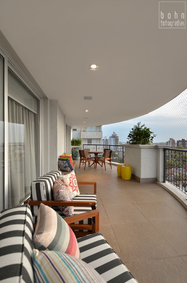 homify Balcones y terrazas modernos