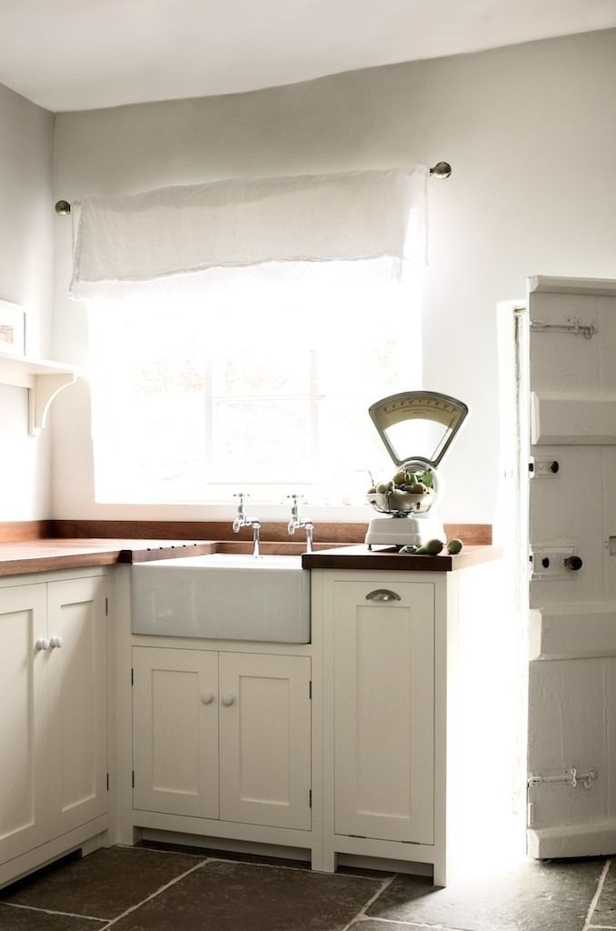 The Wymeswold Shaker Kitchen by deVOL deVOL Kitchens ห้องครัว