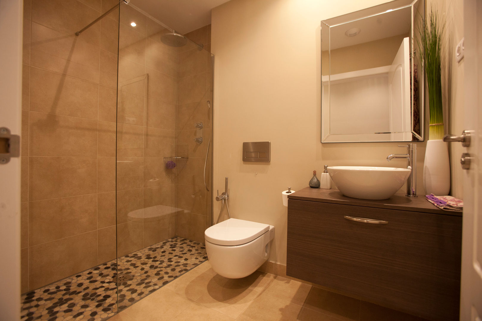 PROYECTO VIVIENDA URDULIZ, hormak hormak Modern style bathrooms