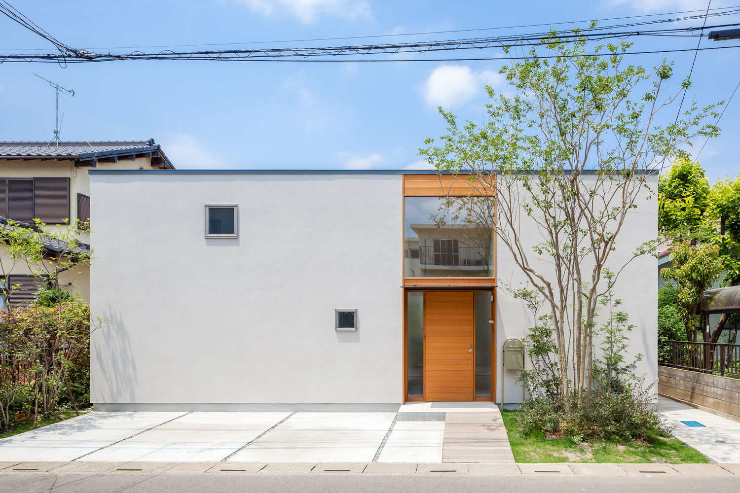 DONUT, 株式会社リオタデザイン 株式会社リオタデザイン Casas modernas