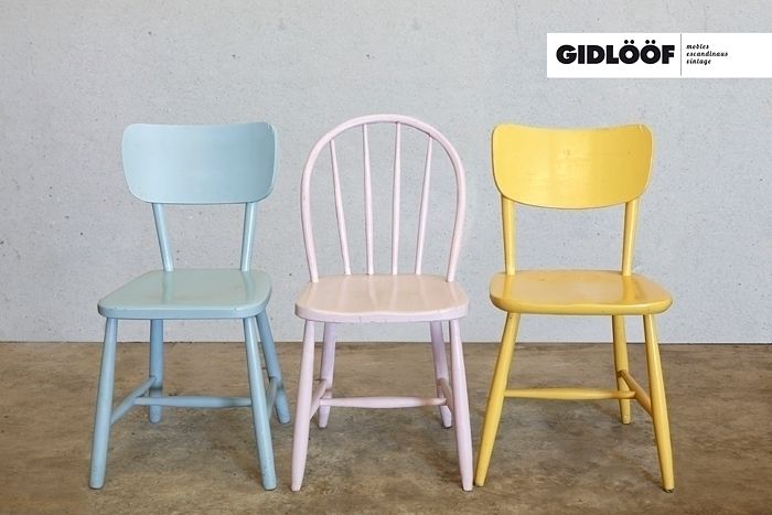 PRIMAVERA EN GIDLÖÖF, Gidlööf mobles escandinaus vintage Gidlööf mobles escandinaus vintage Nhà bếp phong cách Bắc Âu Tables & chairs