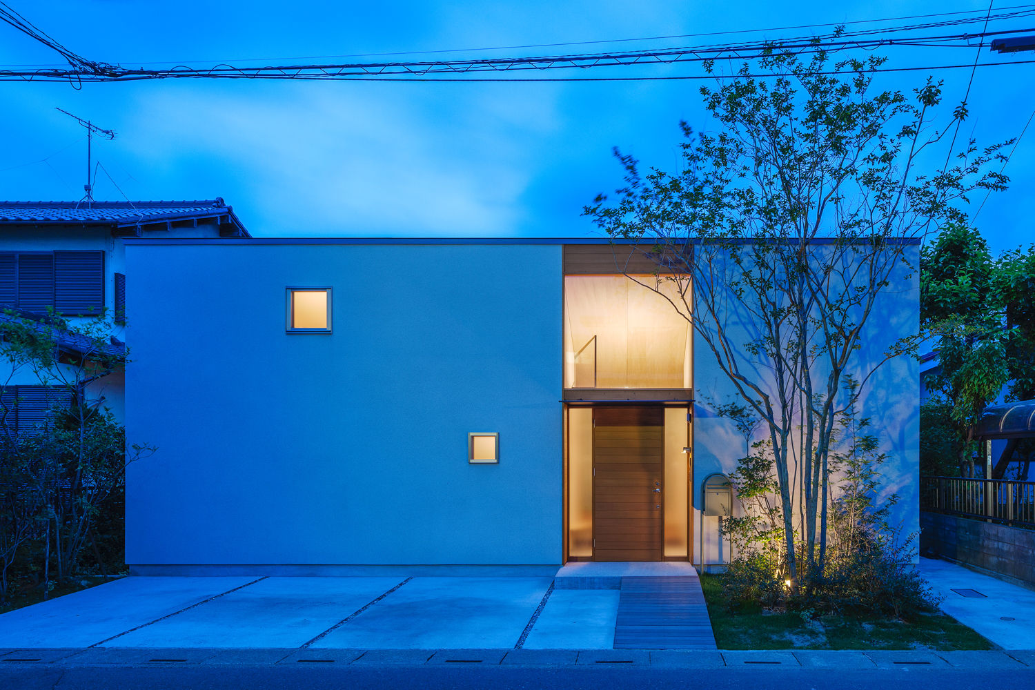 DONUT, 株式会社リオタデザイン 株式会社リオタデザイン Casas de estilo moderno