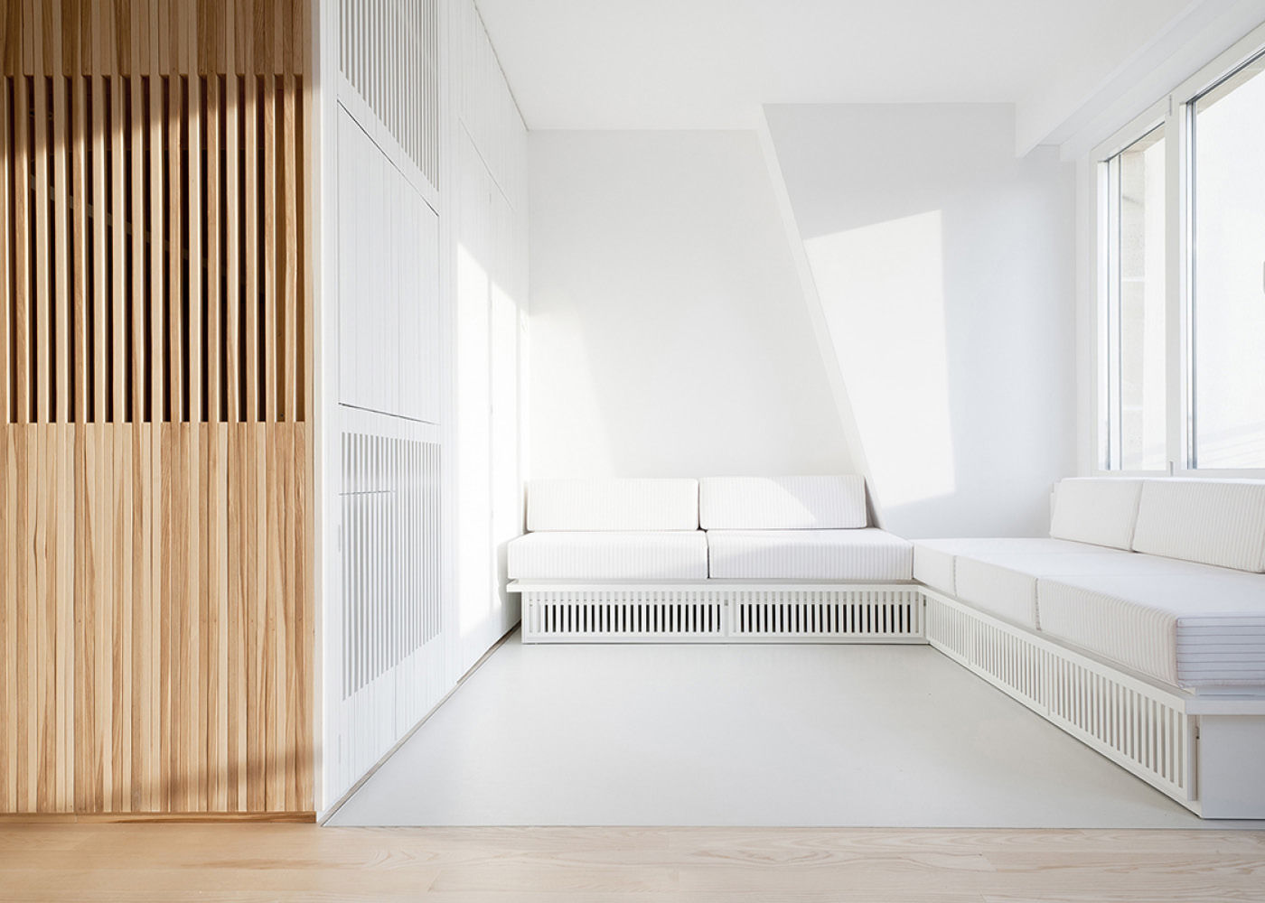 Flat N°4. A small ap, Julien Joly Architecture Julien Joly Architecture ห้องนั่งเล่น