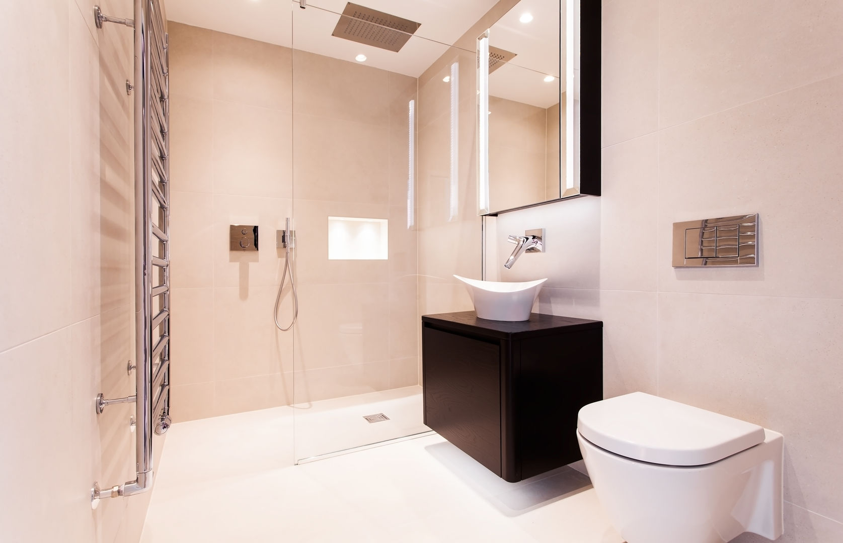 Cutting Edge Bathrooms and Bespoke Joinery for the House in Dulwich Temza design and build Baños de estilo moderno