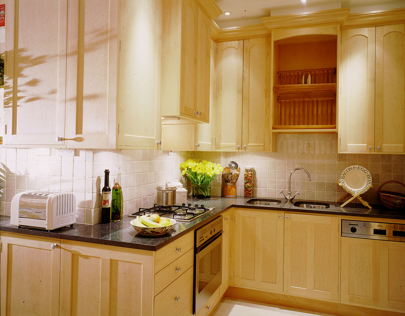 Observatory Gardens maple kitchen by Tim Wood, Tim Wood Limited Tim Wood Limited Dapur Modern