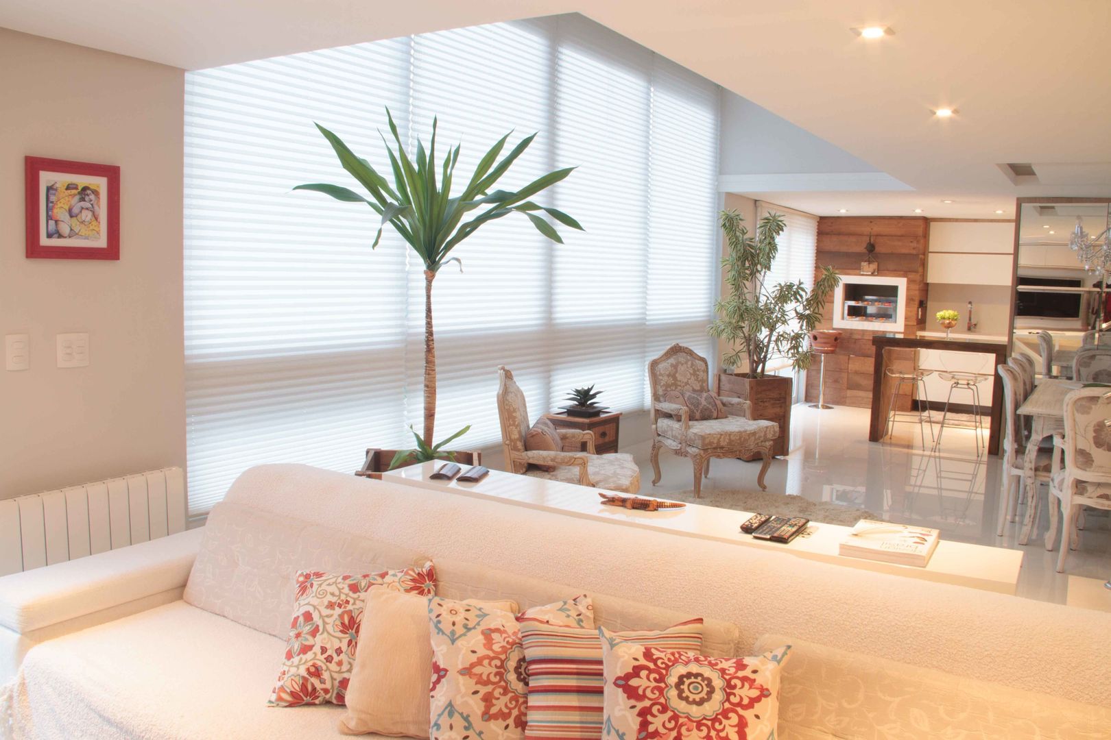Projeto de Arquitetura de Interiores - Apartamento Família, Sarah & Dalira Sarah & Dalira Salones eclécticos
