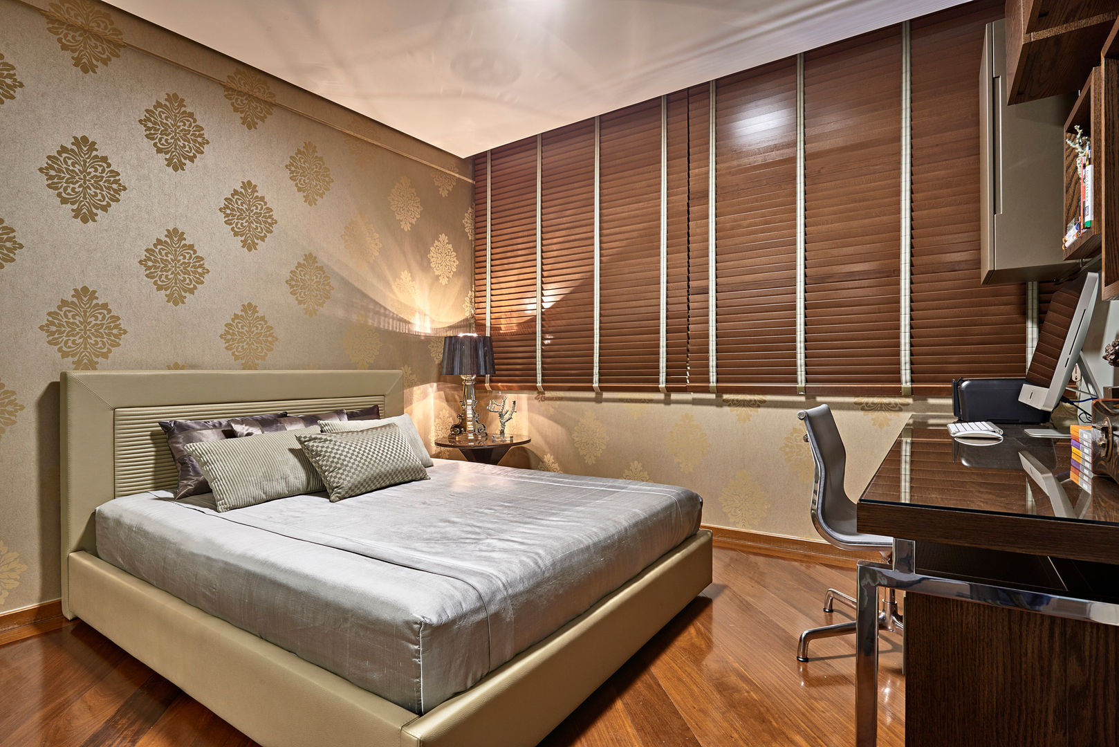 homify Modern style bedroom