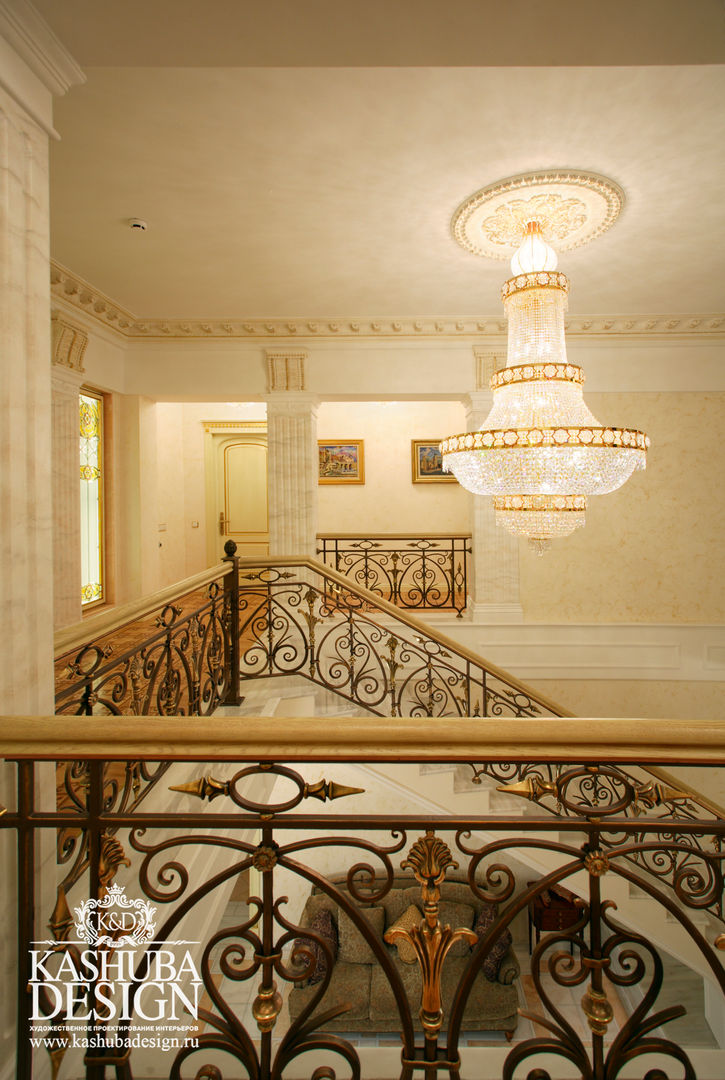 Дом космополит, KASHUBA DESIGN KASHUBA DESIGN Classic style corridor, hallway and stairs Lighting