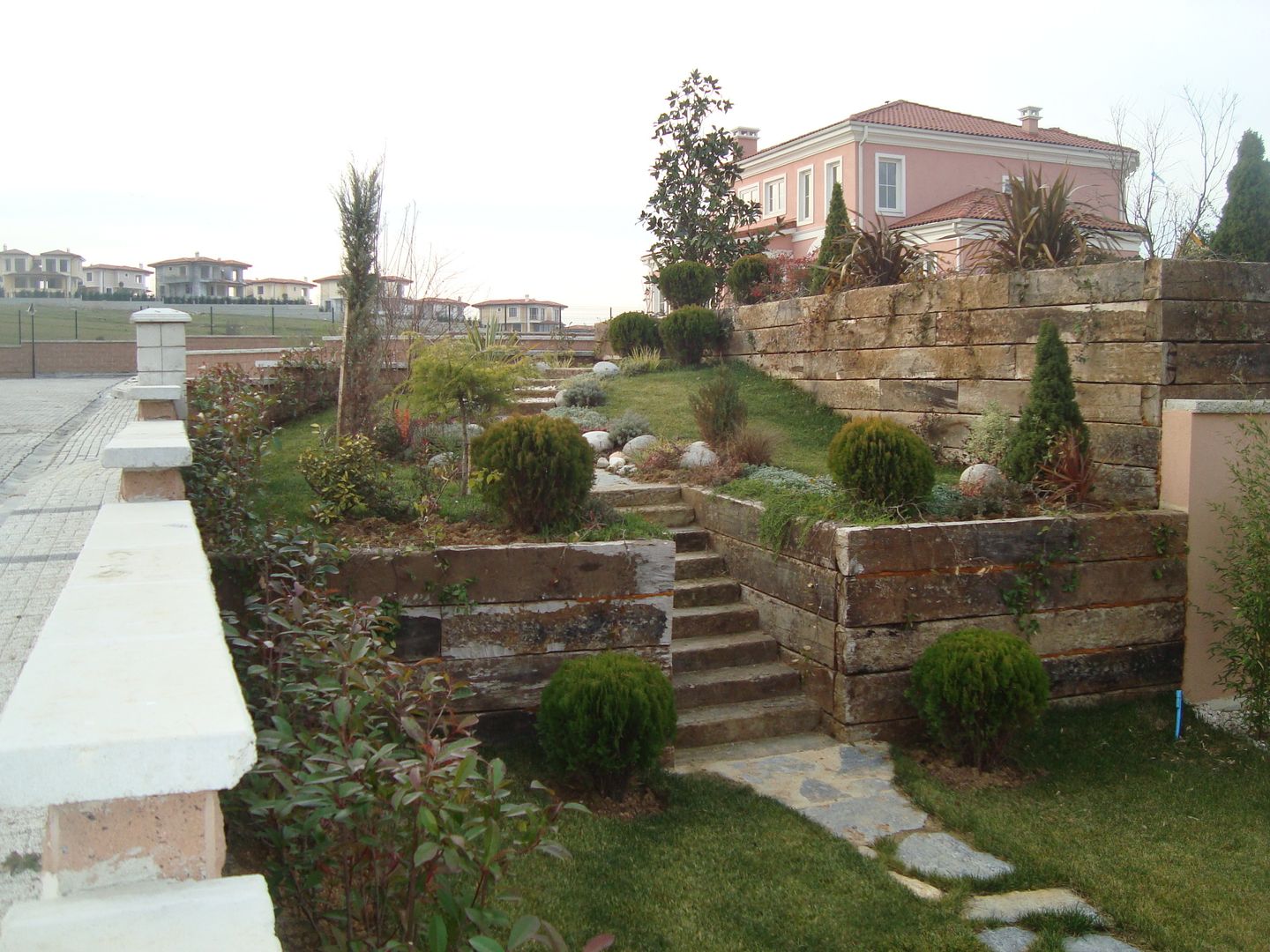 ÇİSEM ÖZKAN ÇİSEM PEYZAJ TASARIM , Çisem Peyzaj Tasarım Çisem Peyzaj Tasarım Modern Garden