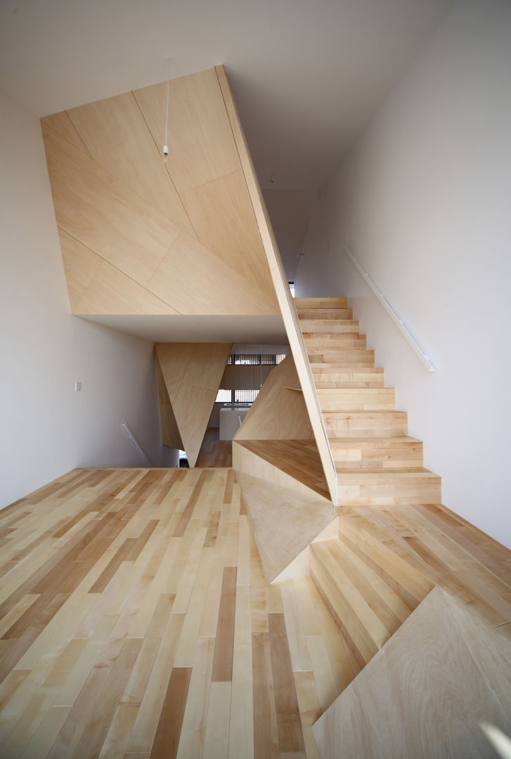 New Kyoto Town House, ALPHAVILLE Co., Ltd. ALPHAVILLE Co., Ltd. Eclectische muren & vloeren