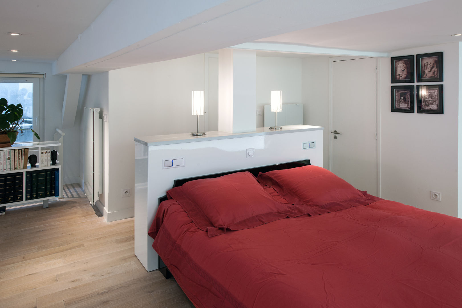 Un loft plus lumineux, Fables de murs Fables de murs Minimalist bedroom