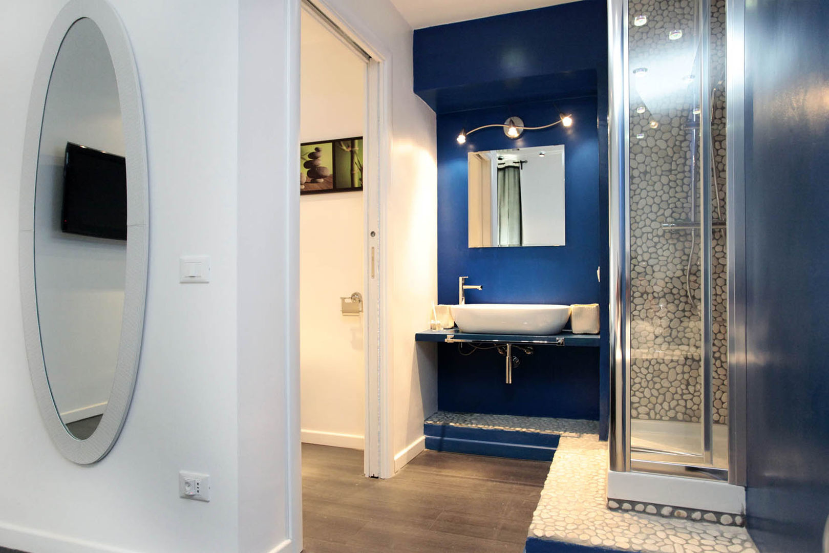 B&B a Borgo Vittorio, o/m architetti o/m architetti Modern bathroom