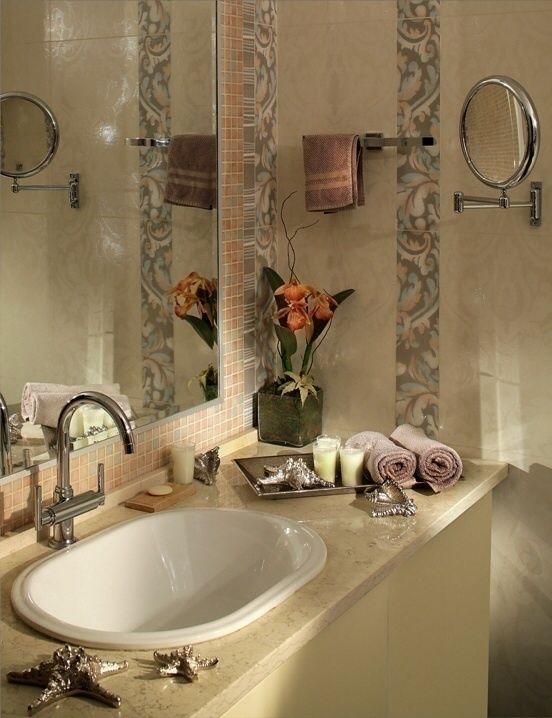 homify Modern bathroom