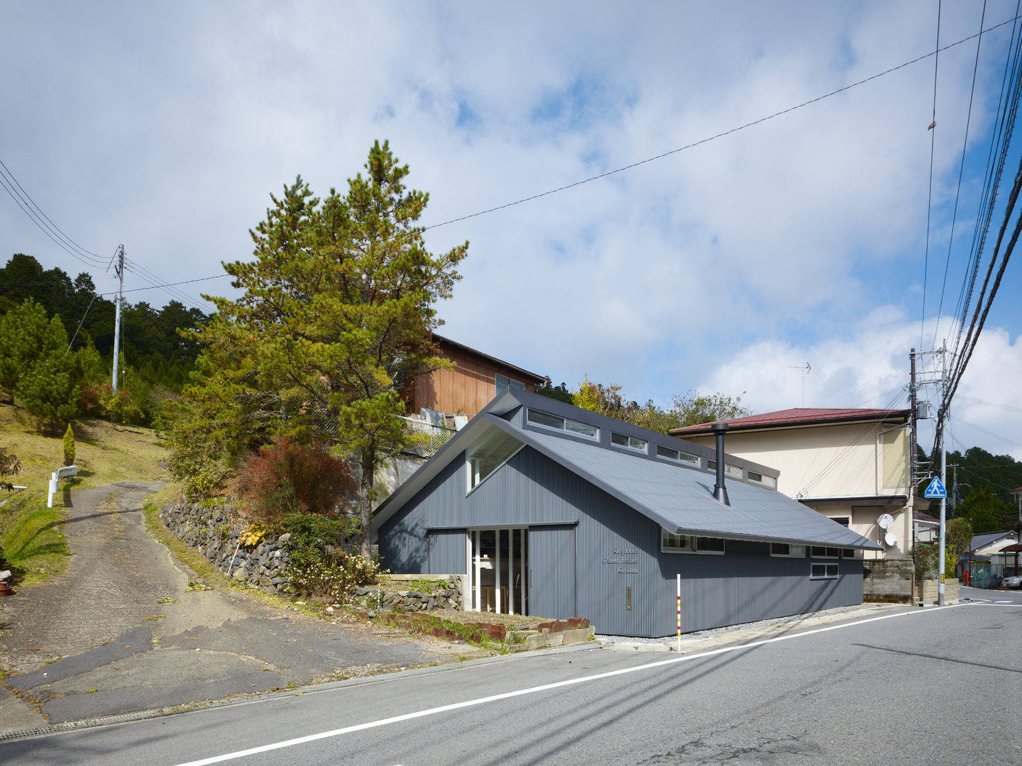 Koyasan Guest House, ALPHAVILLE Co., Ltd. ALPHAVILLE Co., Ltd. Espaces commerciaux Hôtels