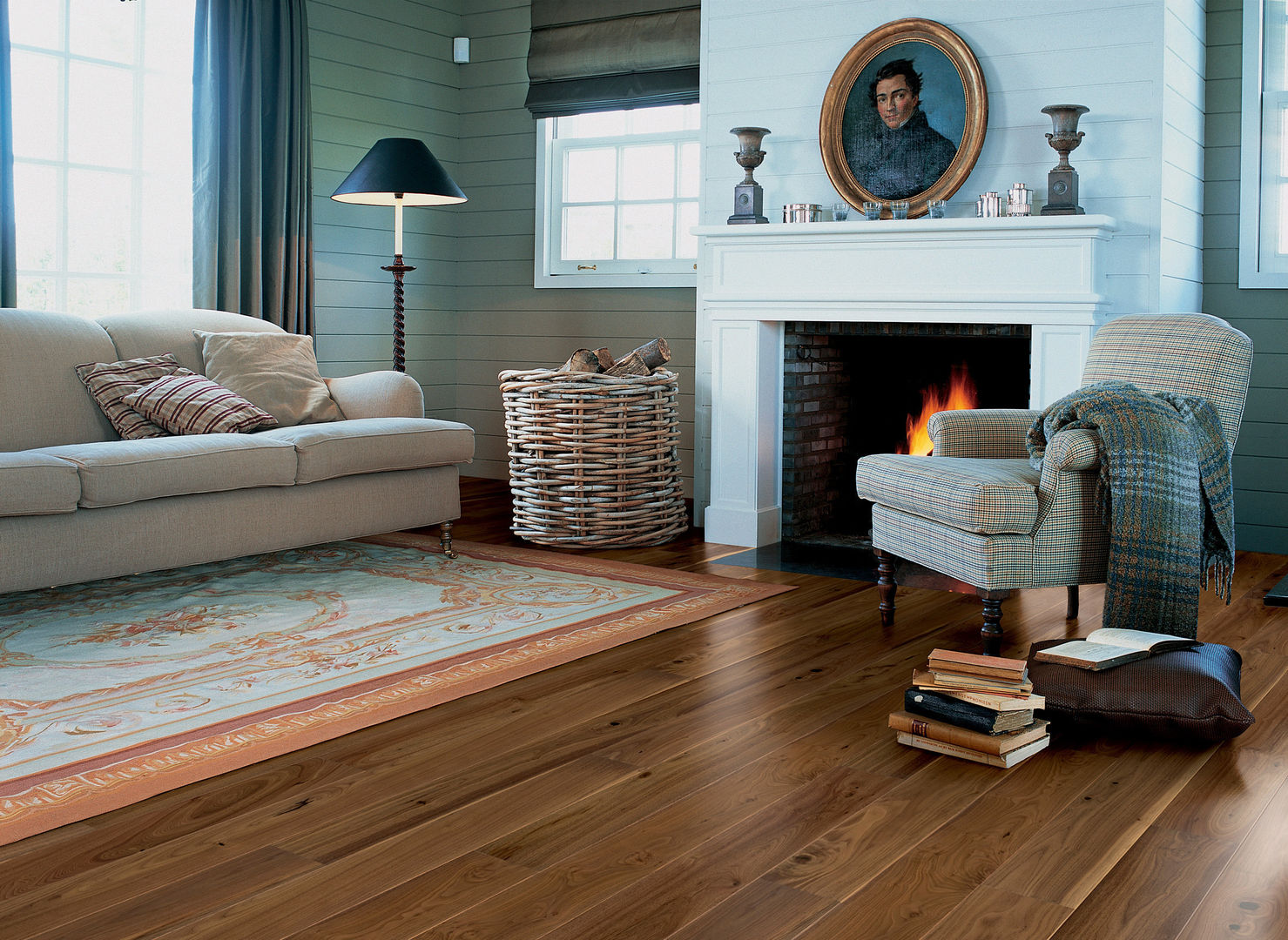 Noble Walnut Satin Quick-Step جدران أغطية الجدران والأرضيات