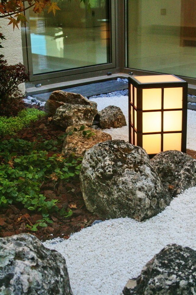 Jardin de invierno estilo zen Jardines Japoneses -- Estudio de Paisajismo Anexos de estilo moderno