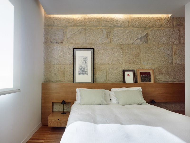 Piso Vilas, Castroferro Arquitectos Castroferro Arquitectos Modern style bedroom