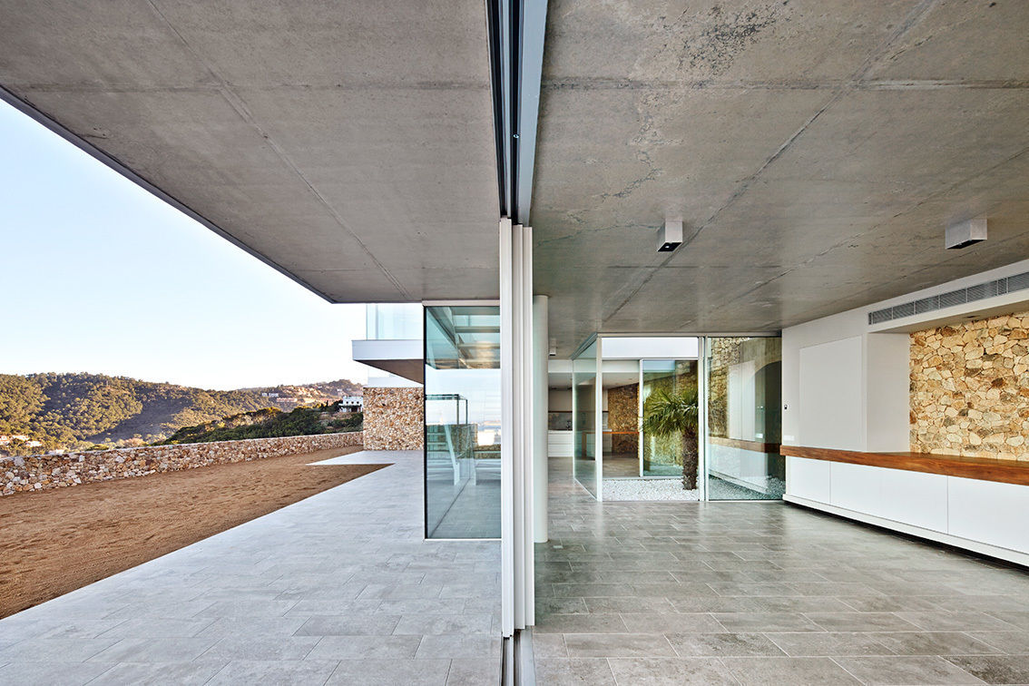 Juncal & Rodney house, Pepe Gascón arquitectura Pepe Gascón arquitectura Mediterranean style living room