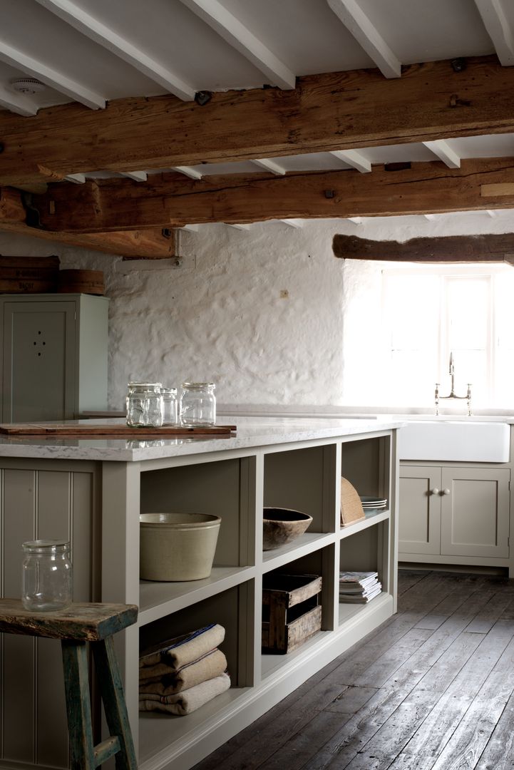 The Cotes Mill Shaker Kitchen deVOL Kitchens ห้องครัว