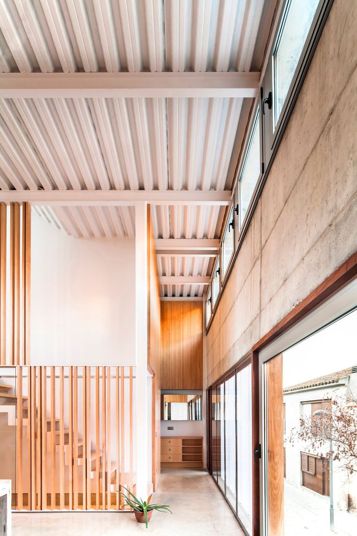 Casa Migdia, Sau Taller d'Arquitectura Sau Taller d'Arquitectura Minimalist dining room