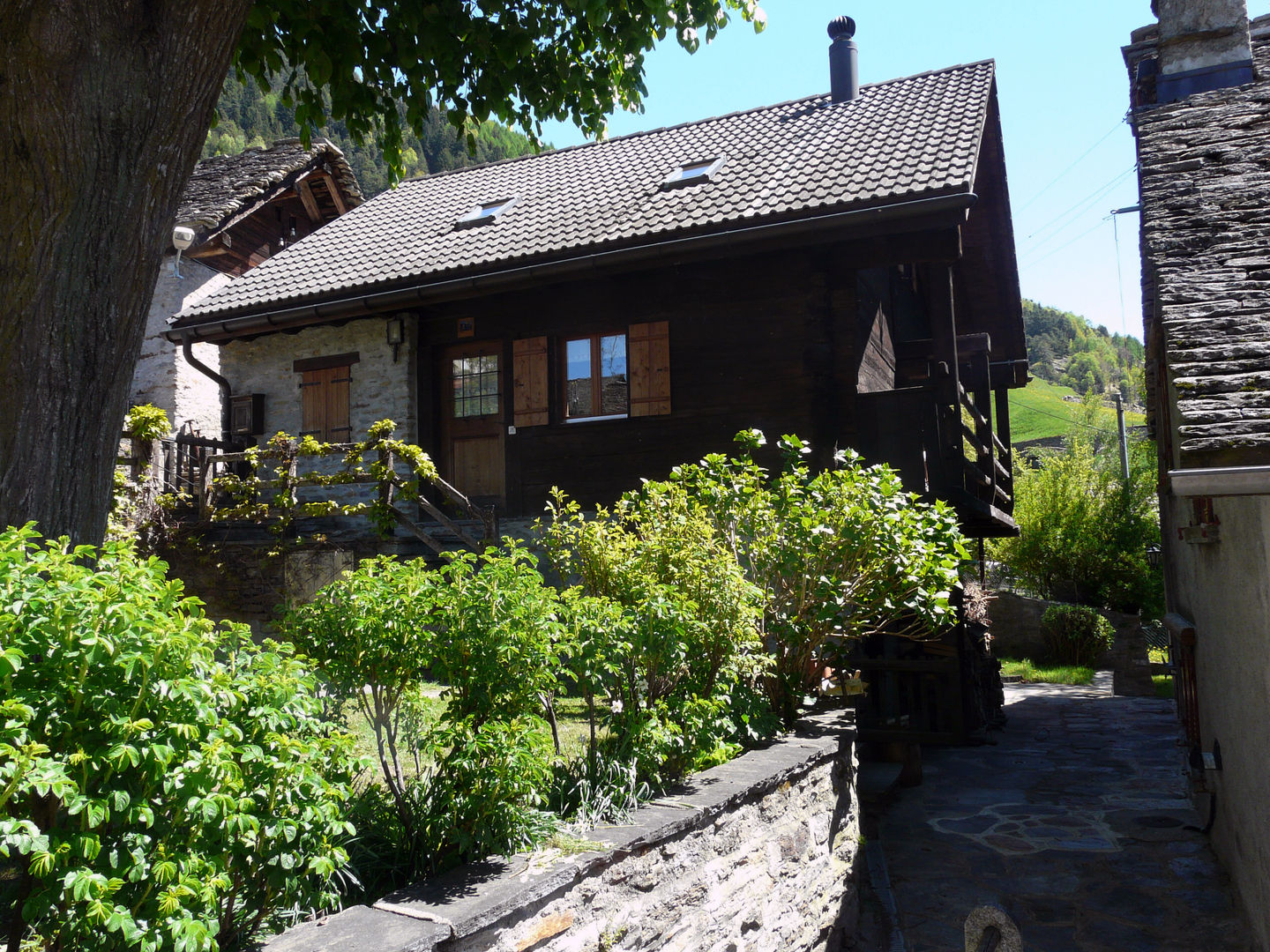 Casa vacanze in Svizzera, Interni d' Architettura Interni d' Architettura Casas rústicas