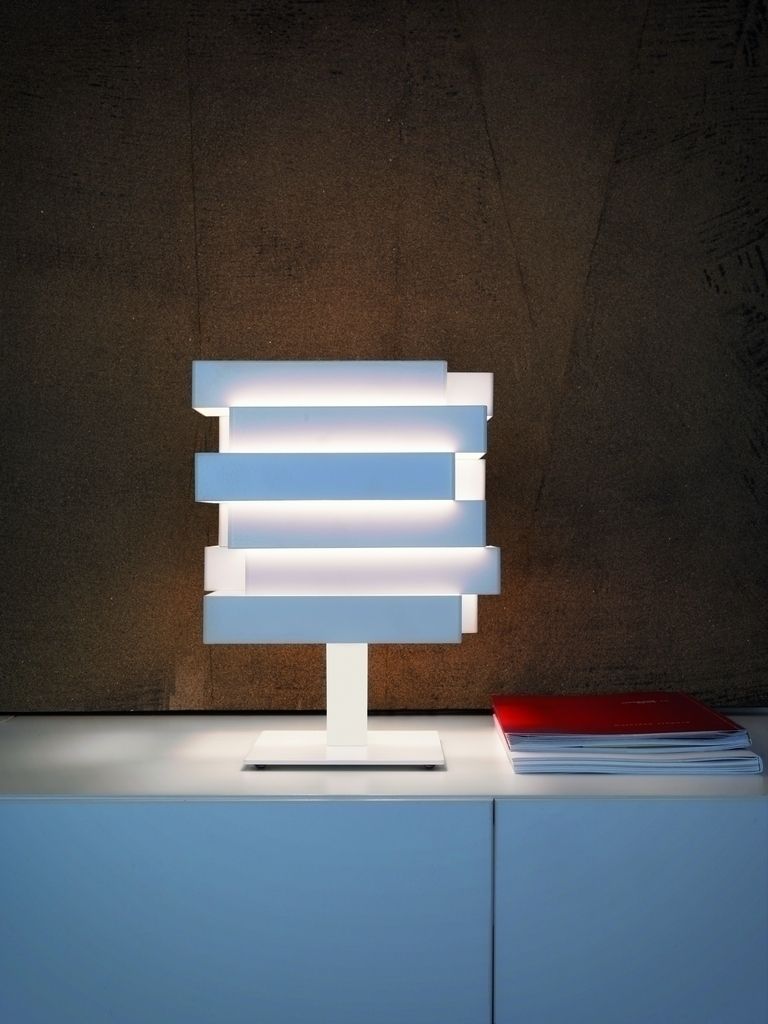 Escape, SERENA PAPAIT SERENA PAPAIT Comedores de estilo minimalista Iluminación